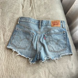 Levi’s Cut-Off Jean Shorts